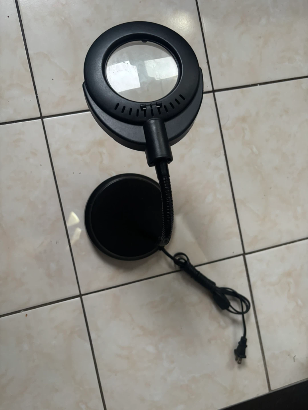 Black Magnifying Lamp - photo 2