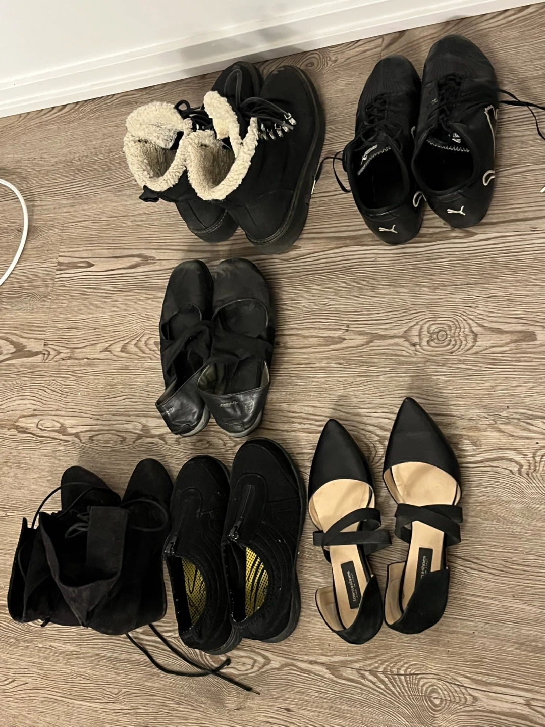 Bundle of Women's Black Shoes - photo 3