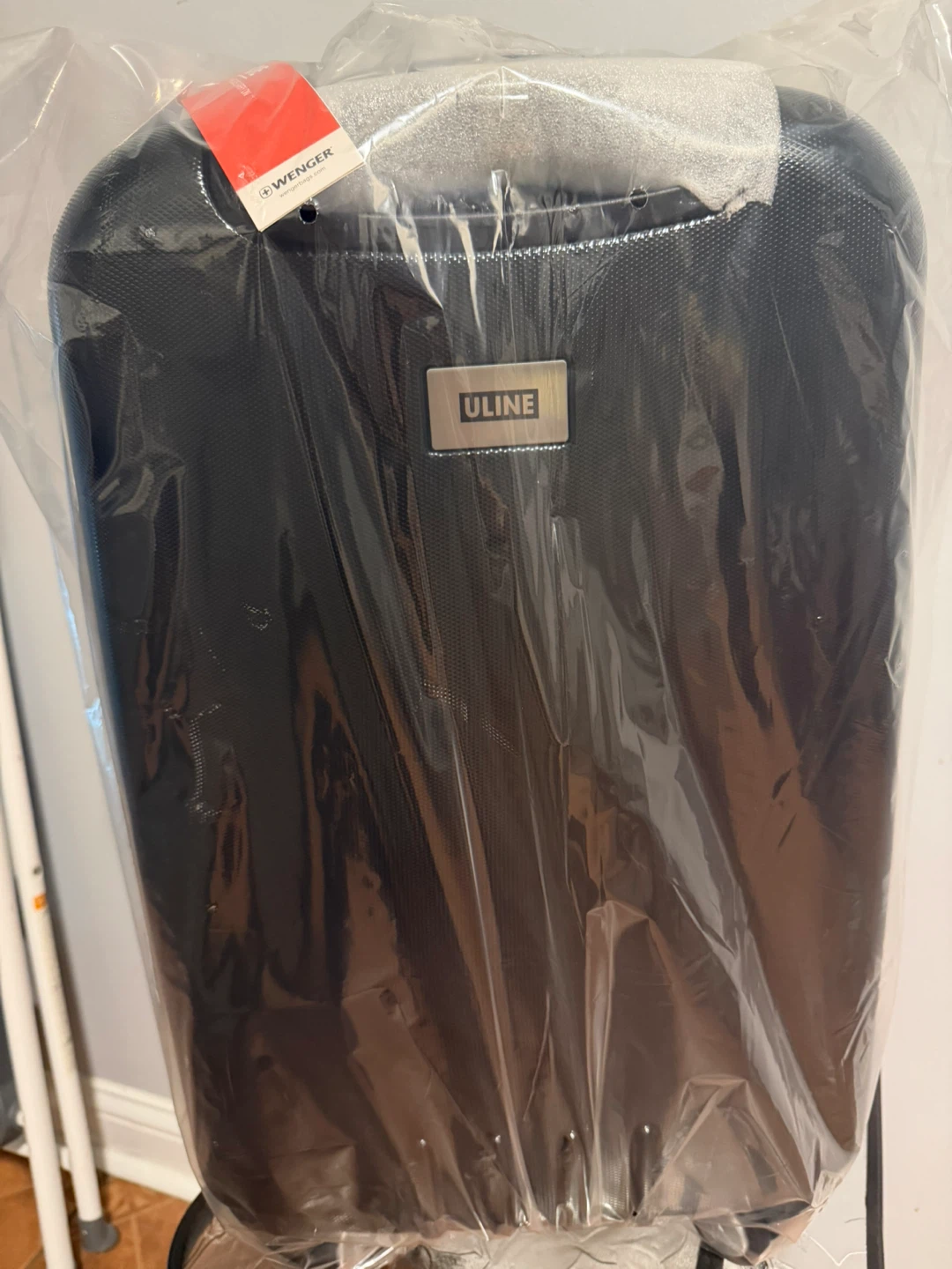 Uline Black Carry-On Spinner Luggage