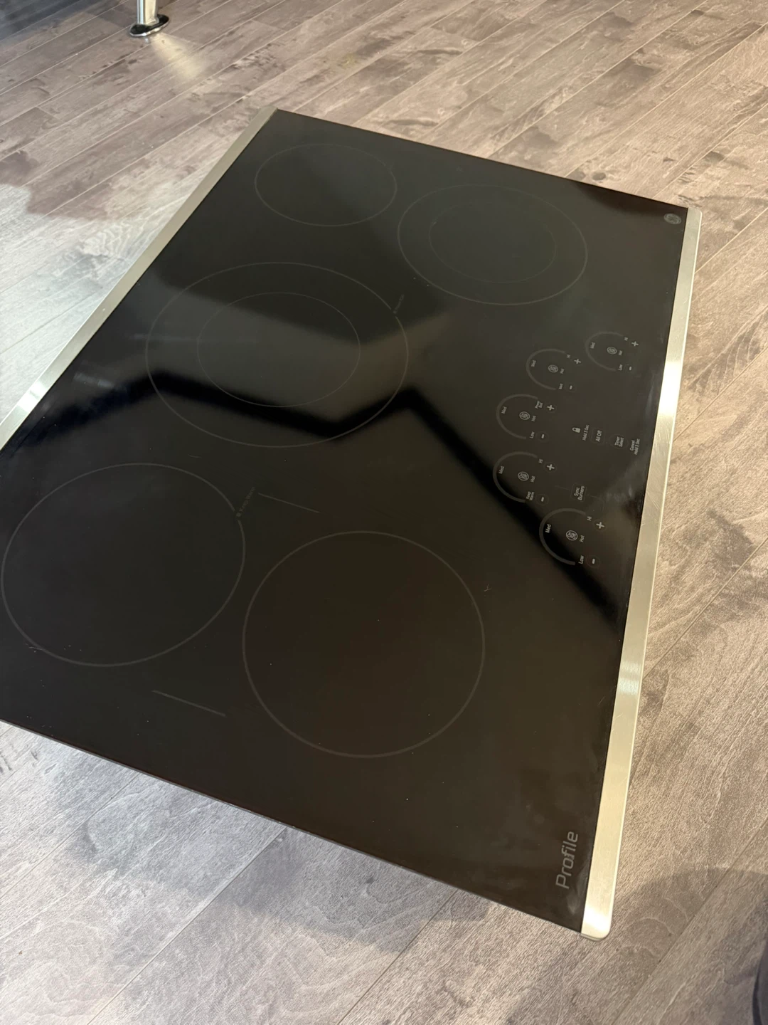 GE Profile 30" Electric Cooktop