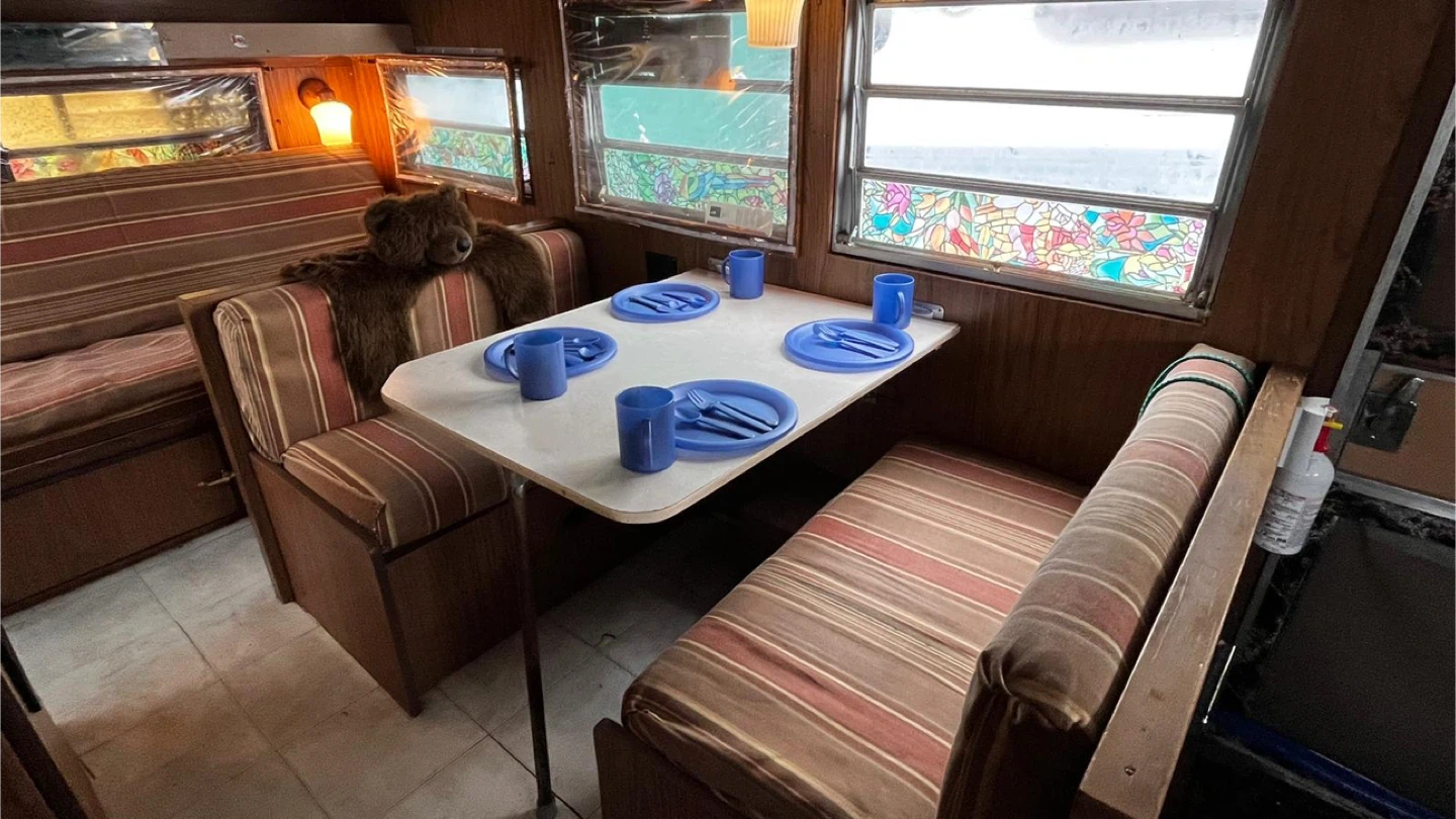 Vintage  Empire Camper RV 16 ft $5000 FIRM - photo 3
