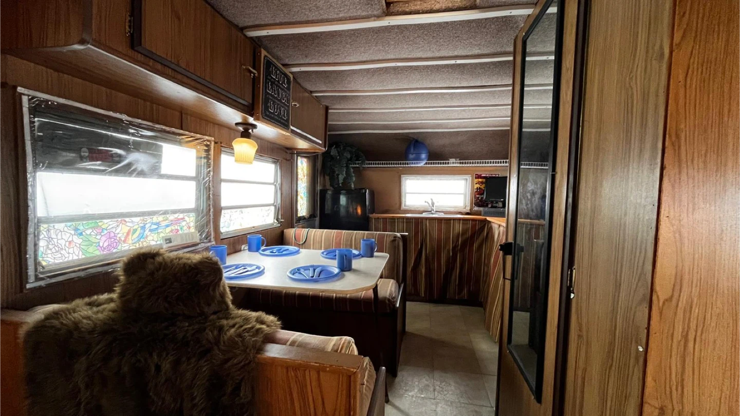 Vintage  Empire Camper RV 16 ft $5000 FIRM - photo 2