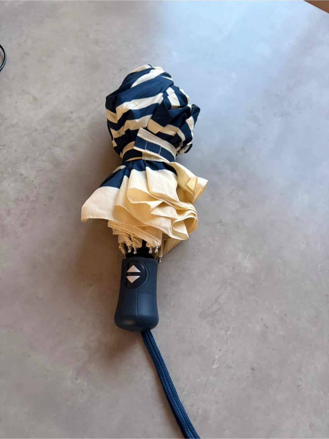 Navy & White Striped Umbrella – Easy Push Button - photo 2