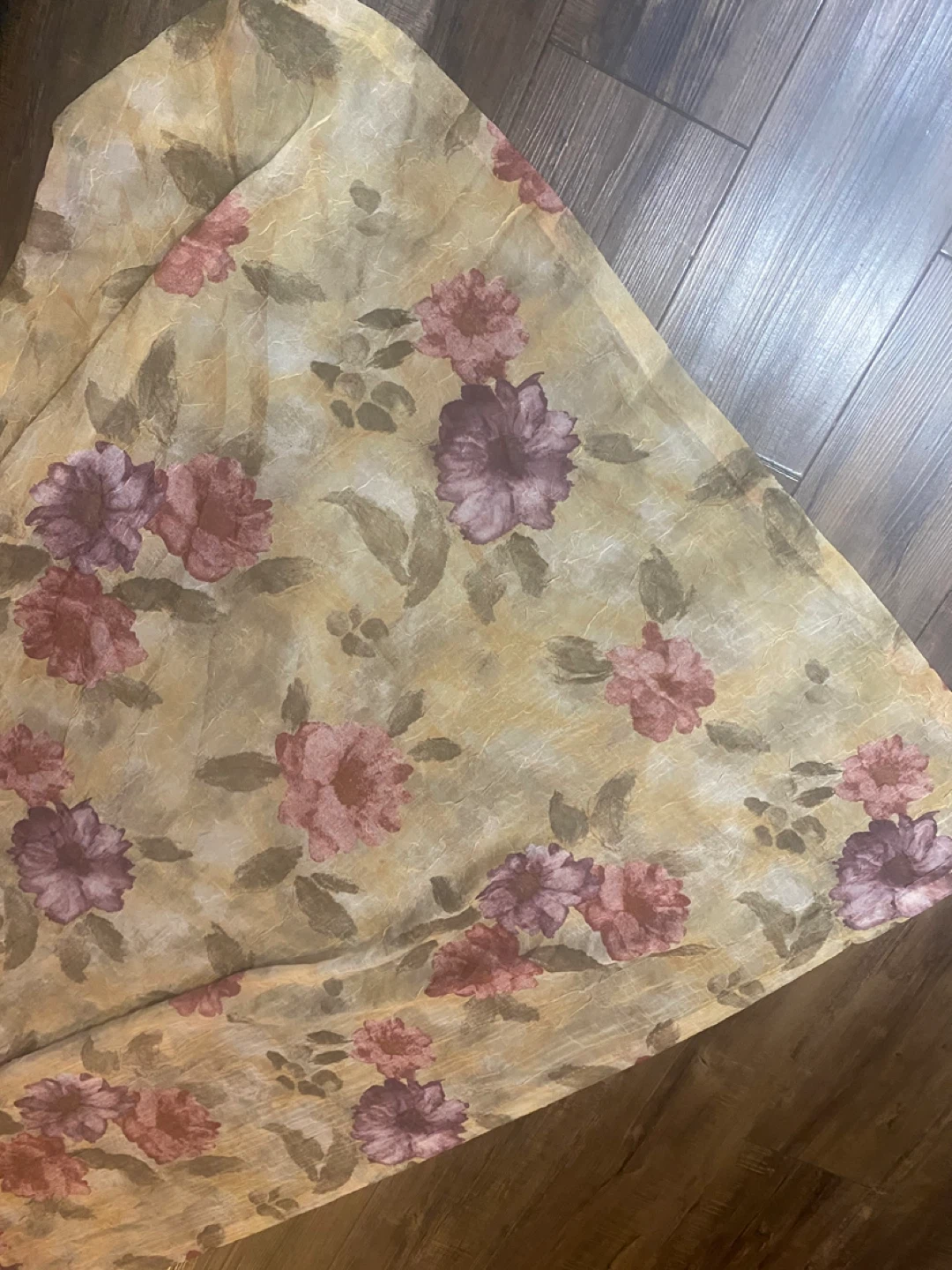 Vintage Floral Sheer Fabric(13 yards) - photo 3