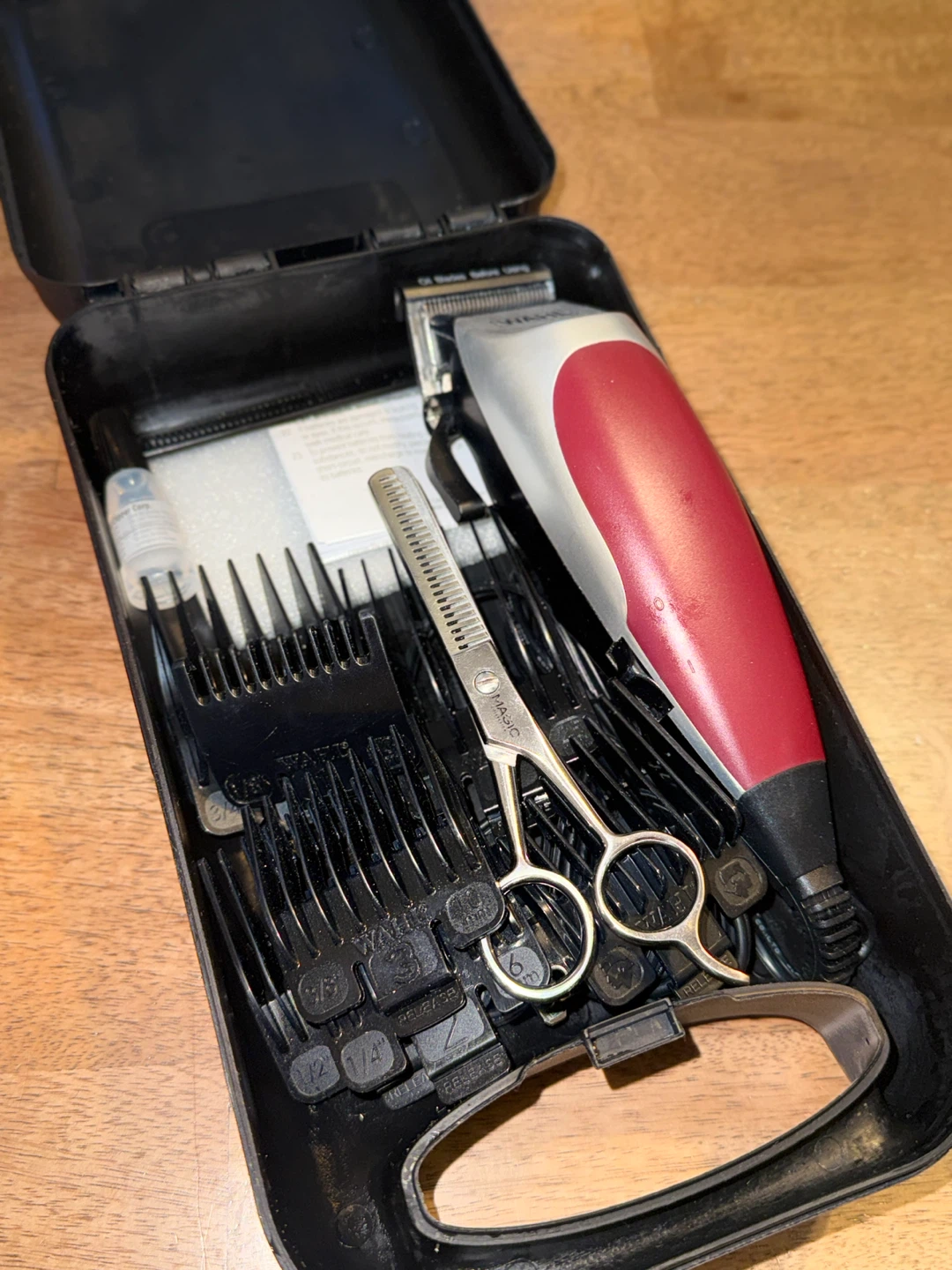 Wahl Hair Clipper Set with Case (Like New)