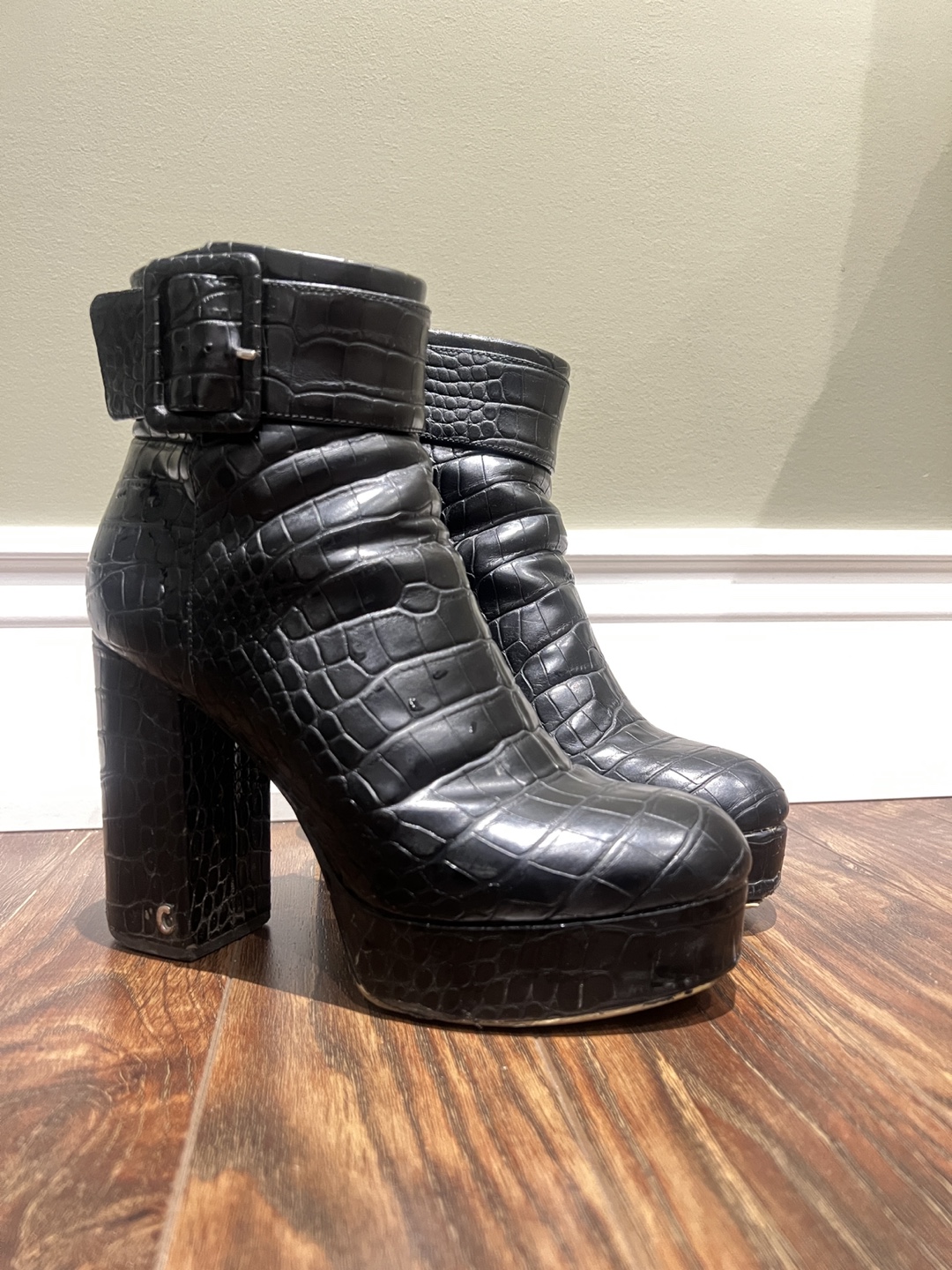Black Crocodile Embossed Platform Heeled Boots - photo 3
