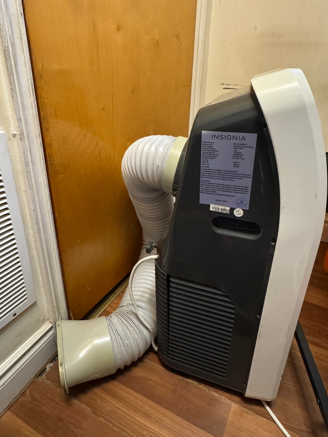 Insignia Portable Air Conditioner NS-AC10WH9-C - photo 2