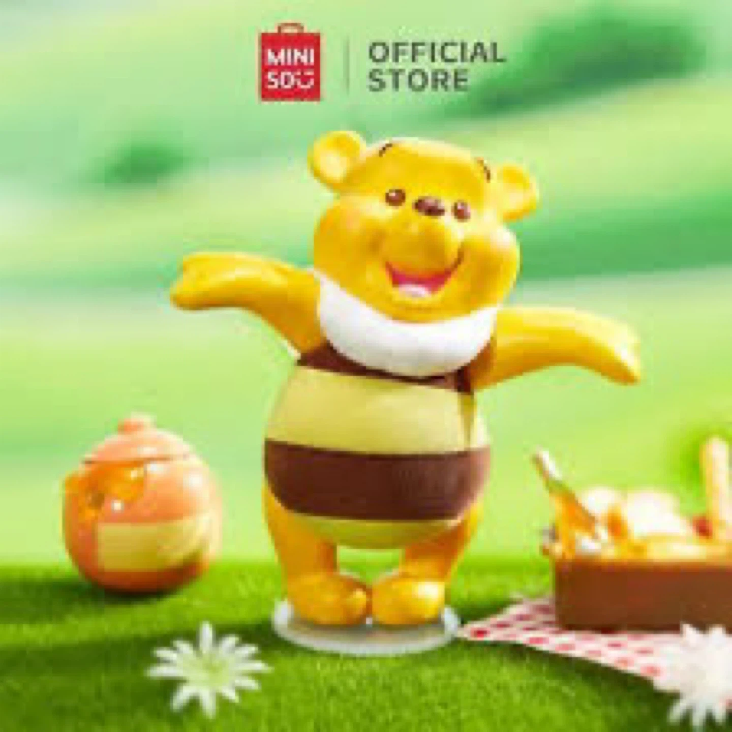 Miniso Winnie the Pooh Best Friends Party Figure