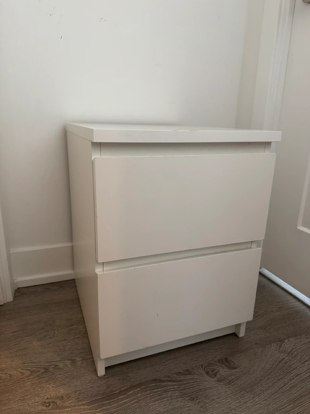 White 2-Drawer Nightstand - photo 2