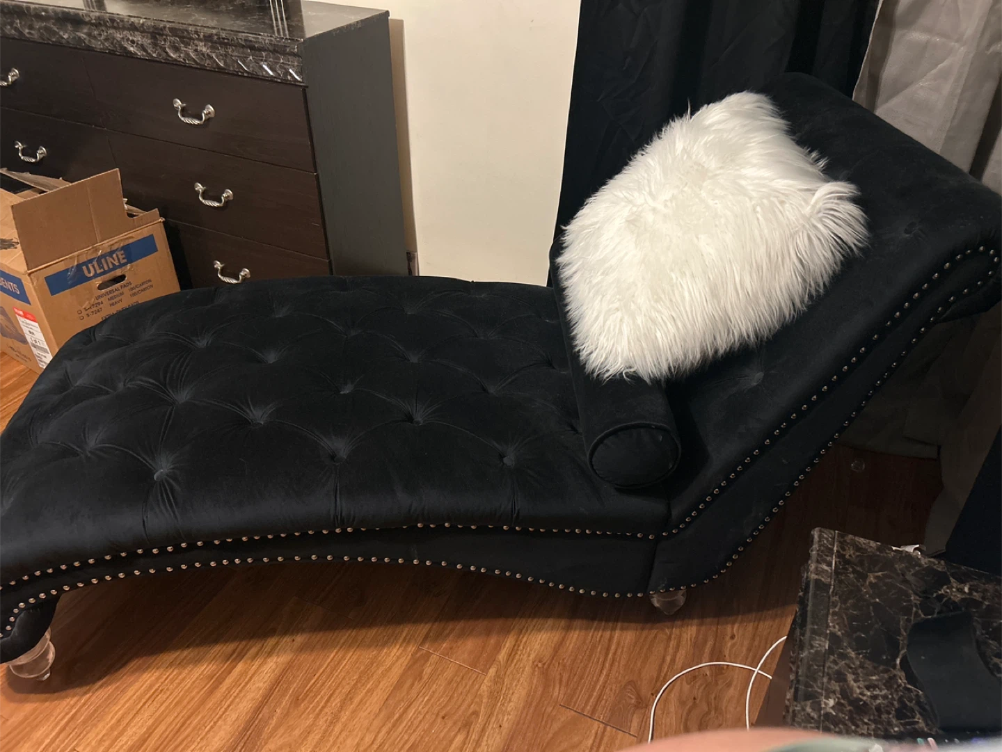 Black Tufted Chaise Lounge with White Faux Fur Pillow - photo 2