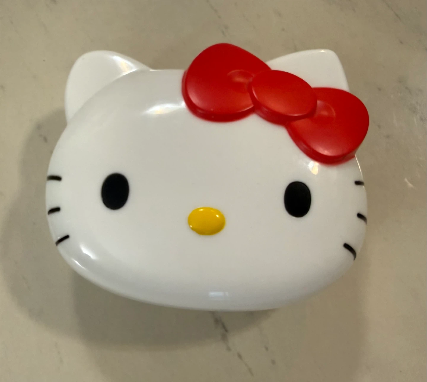 NEW Hello Kitty Bento Box with Strap