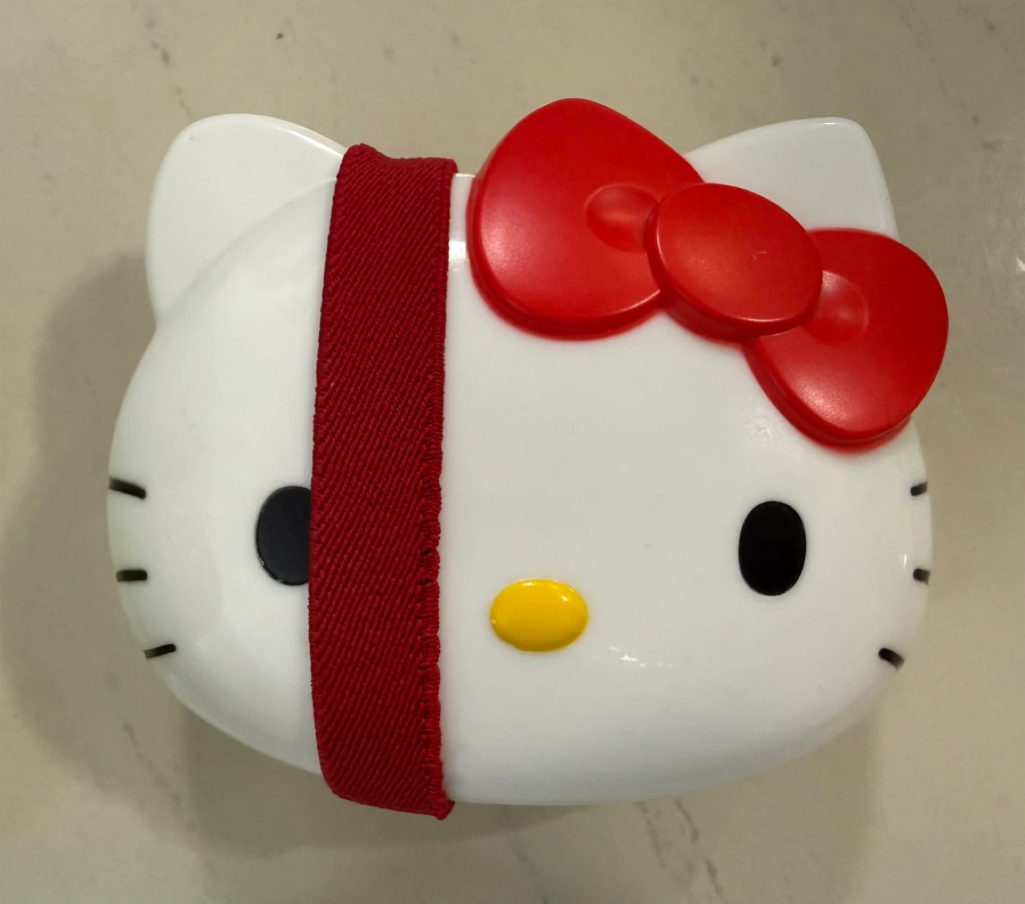 NEW Hello Kitty Bento Box with Strap - photo 2