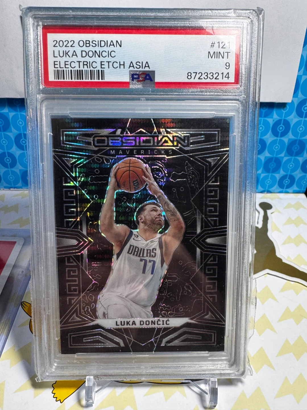 2022 Obsidian Luka Doncic Electric Etch Asia PSA 9 - photo 2