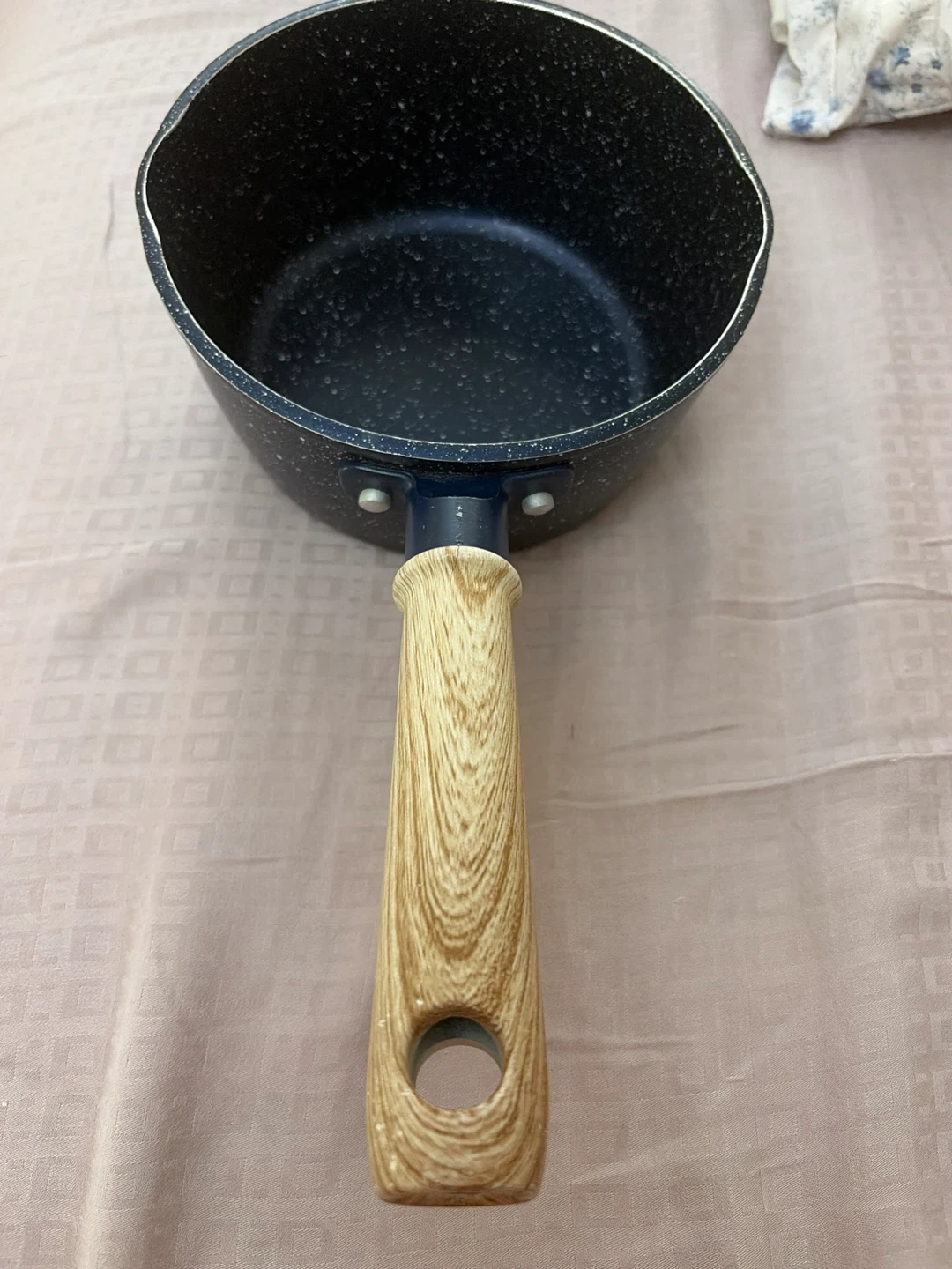 Free Bakelite handle small saucepan