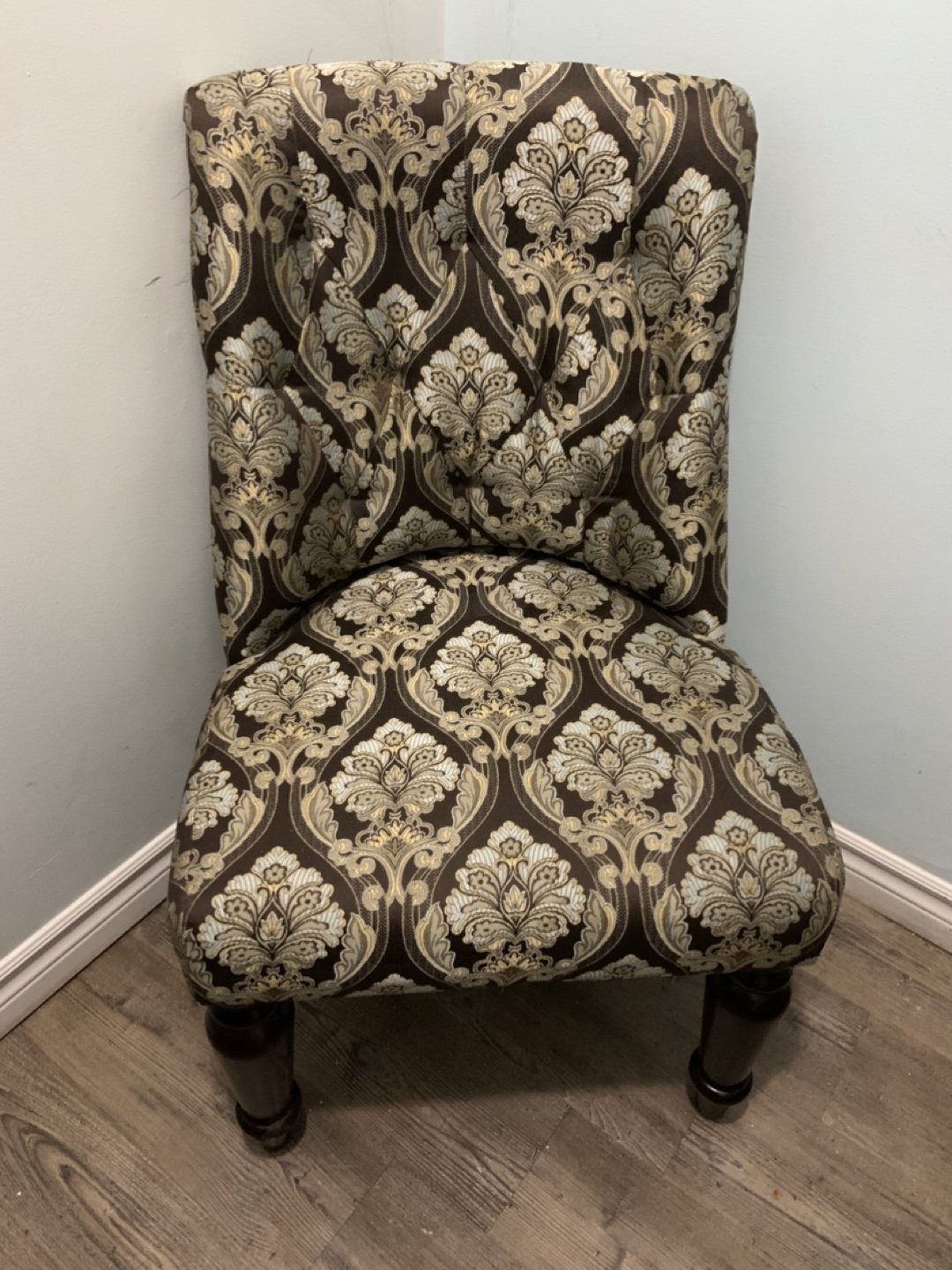 Accent Chair with Damask Pattern