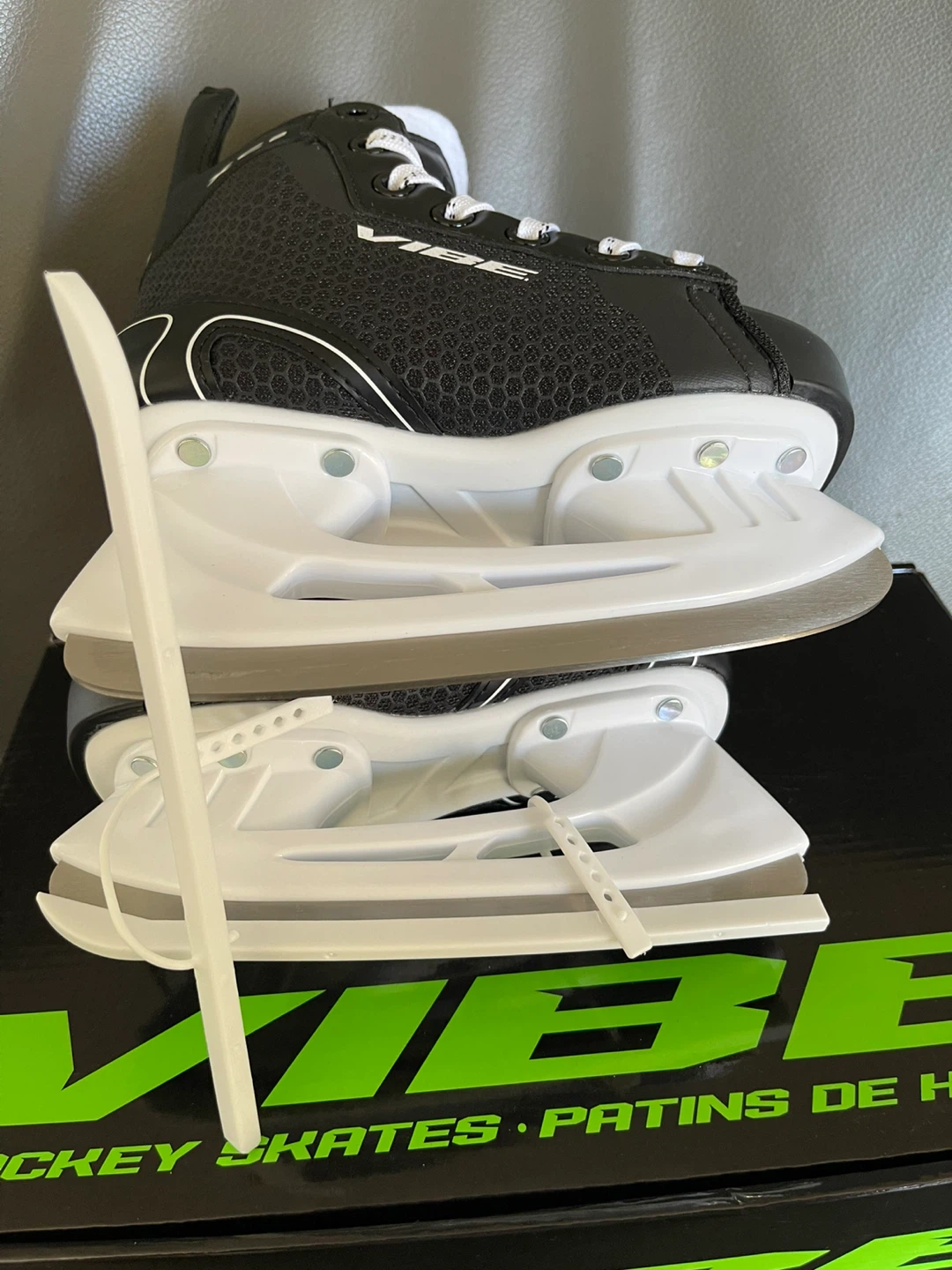 Hockey Ice Skates kids youth 11 size. - photo 4