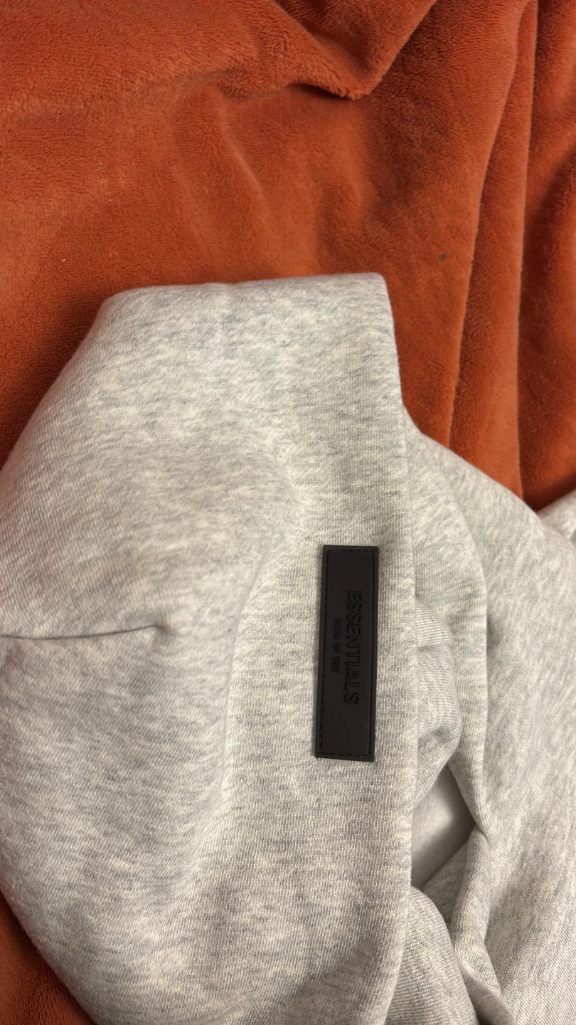 ESSENTIALS Fear of God Hoodie Grey - photo 4