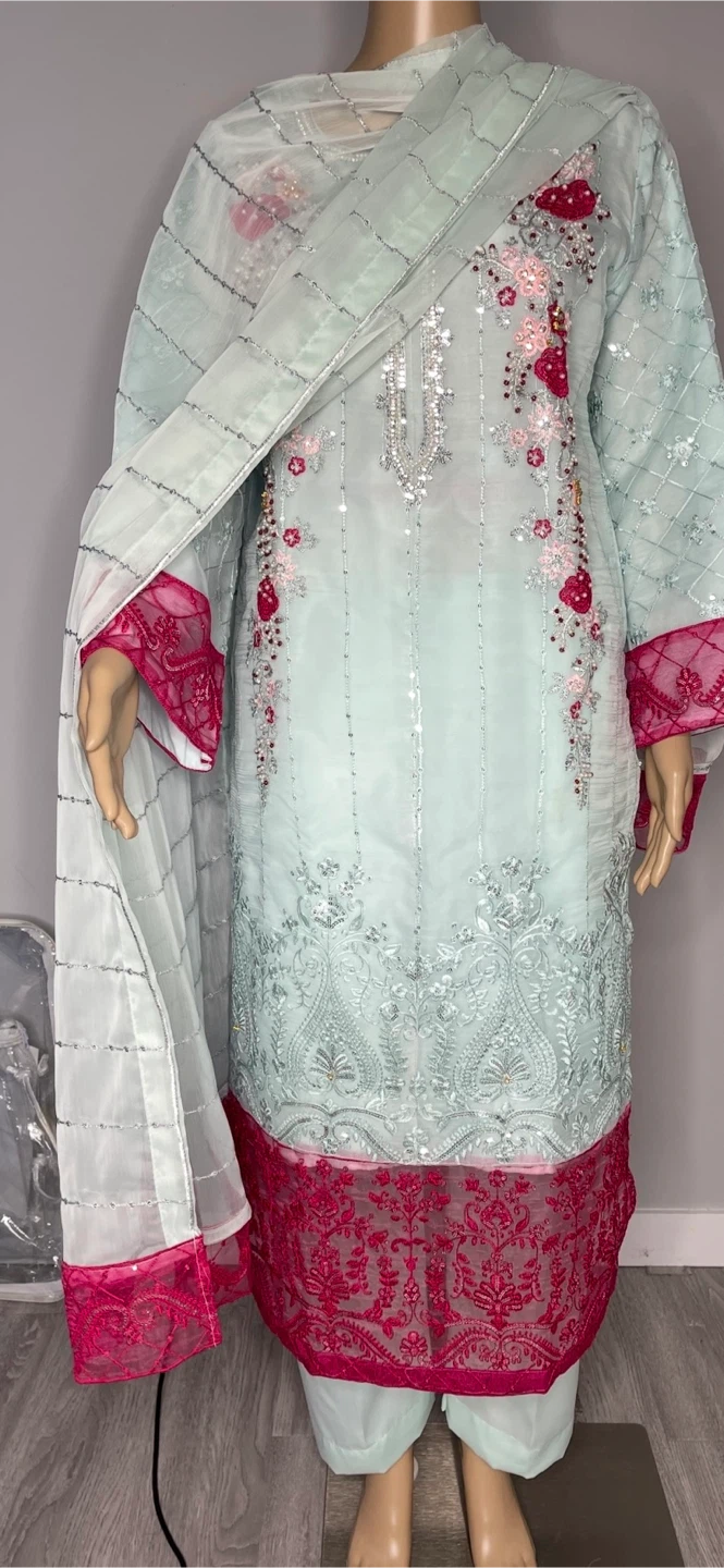 Organza Shalwar Suit In Black Color Chiffon Dupatta - photo 3