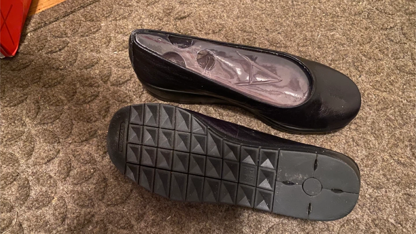 Aerosoles Women's Black Leather Lantern Ballet Flats Size 9.5M - photo 3