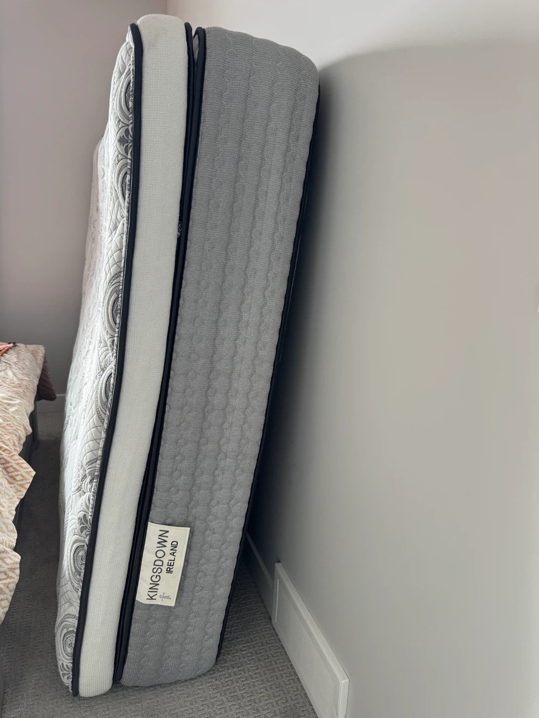 Kingsdown Ireland Queen Mattress - photo 5