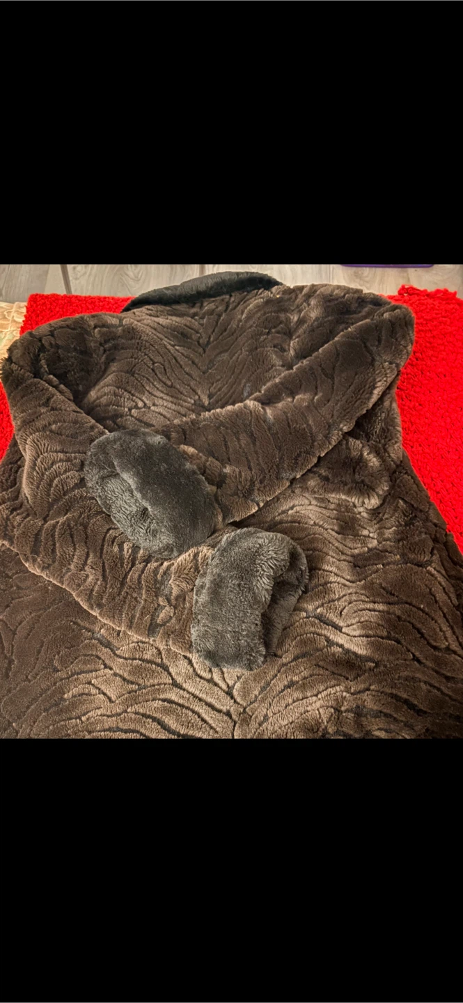 Herschel Princess Collection Faux Fur Coat - photo 4