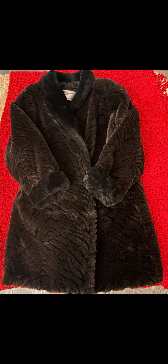 Herschel Princess Collection Faux Fur Coat - photo 2