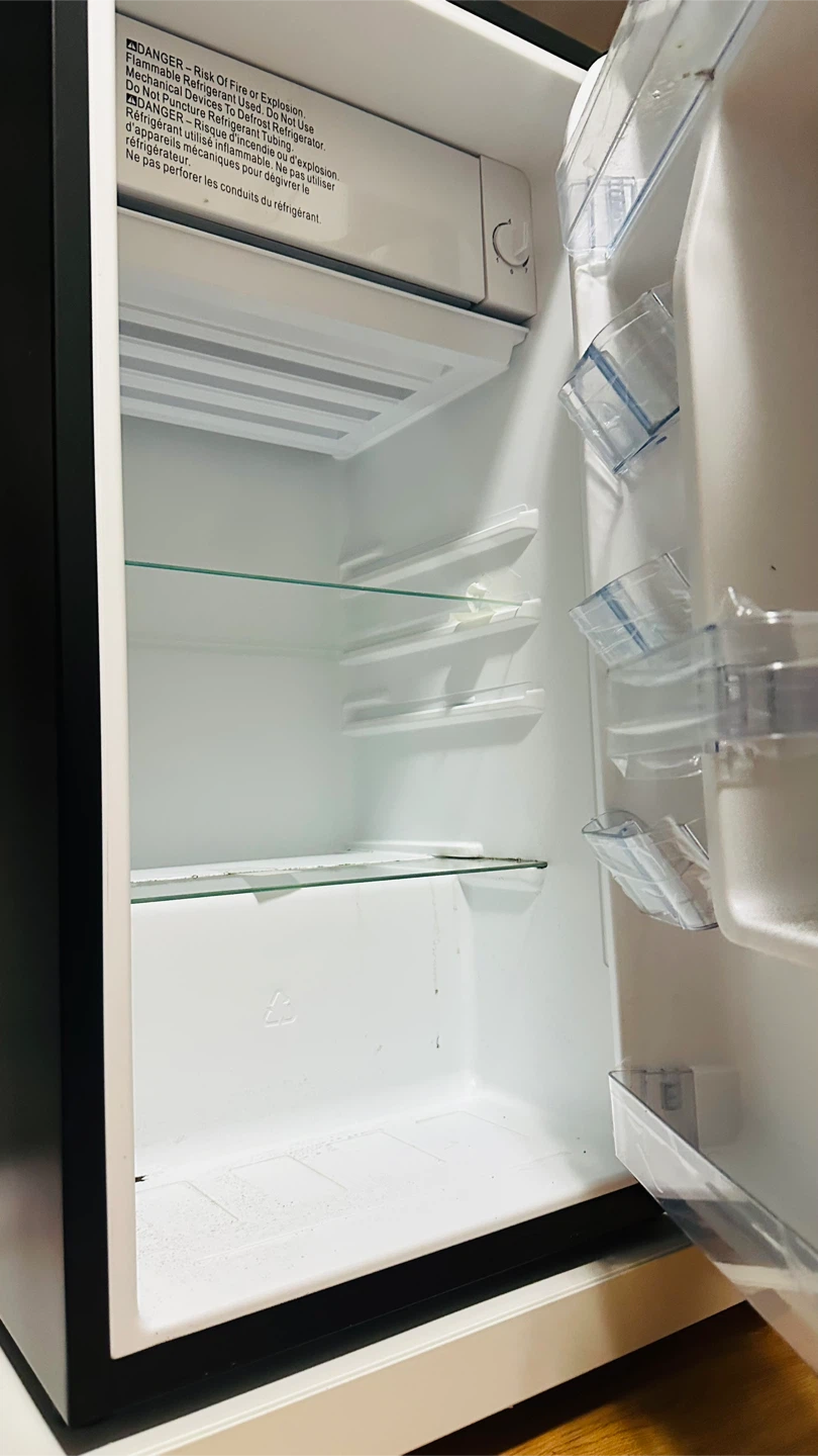 Hamilton Beach Mini Fridge