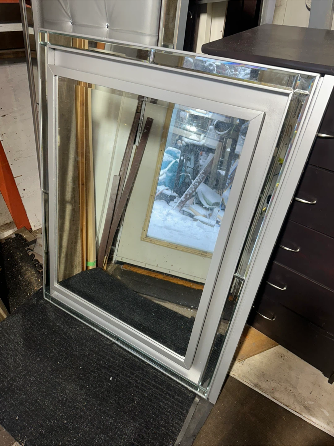 Large Beveled Wall Mirror – Excellent Condition - photo 2