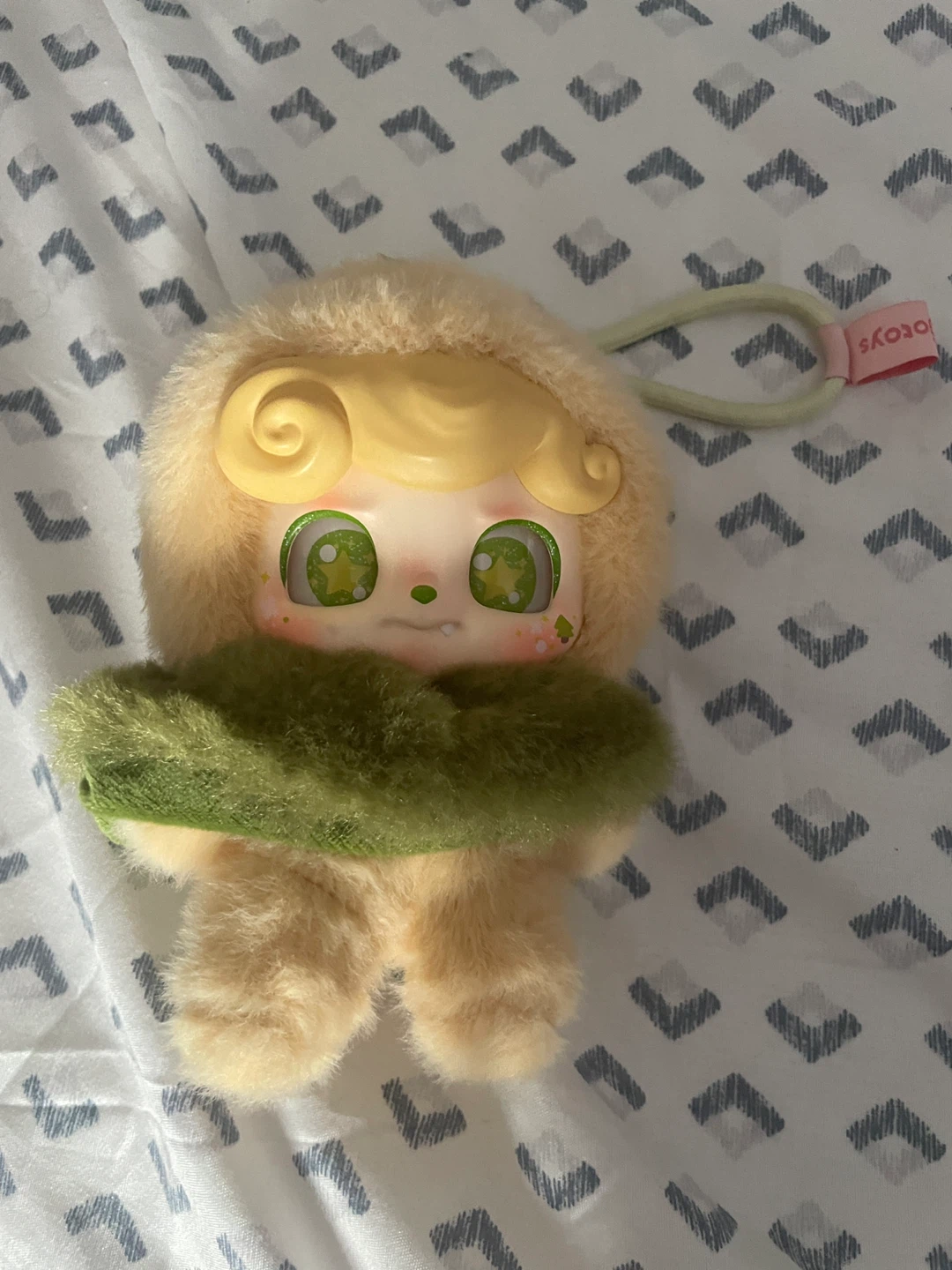 Pop Mart Labubu Keychain Plush Toy - photo 4