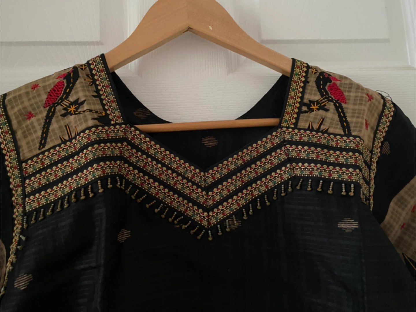 Embroidered Black Kurti with Bird Motif - photo 5