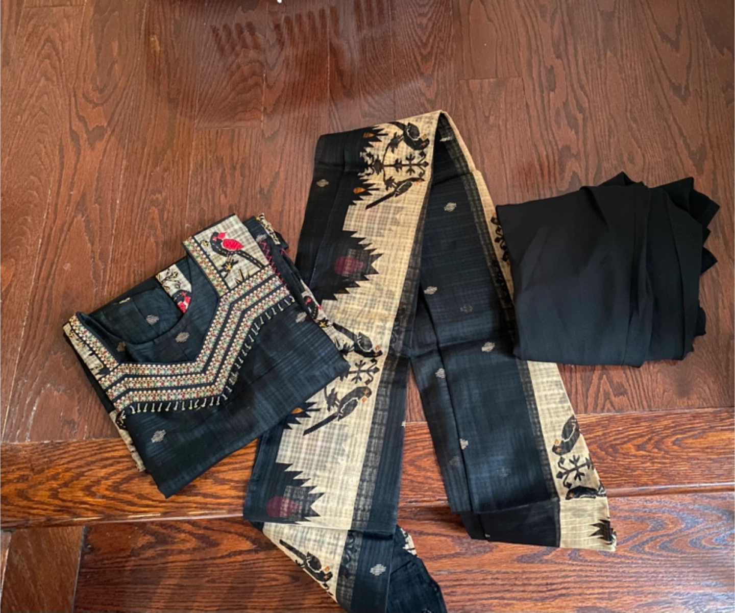Embroidered Black Kurti with Bird Motif - photo 2