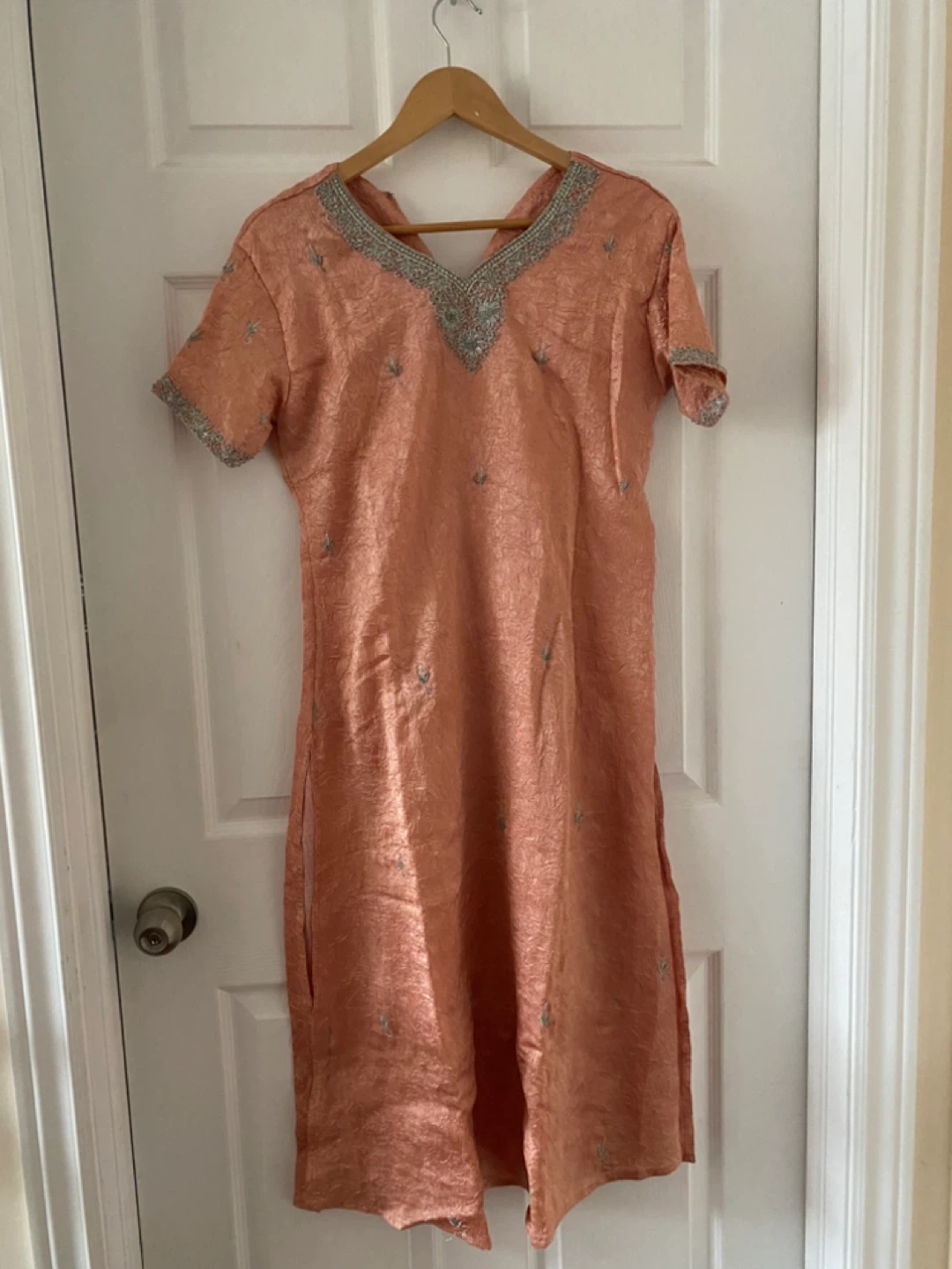 Women's Embroidered Kurti Set with Pants and Scarf - photo 4