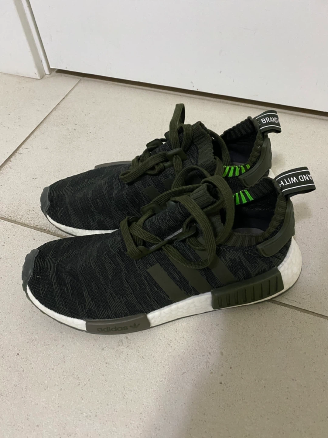 NEW - Adidas NMD R1 "Brand with the 3 Stripes" shoe
