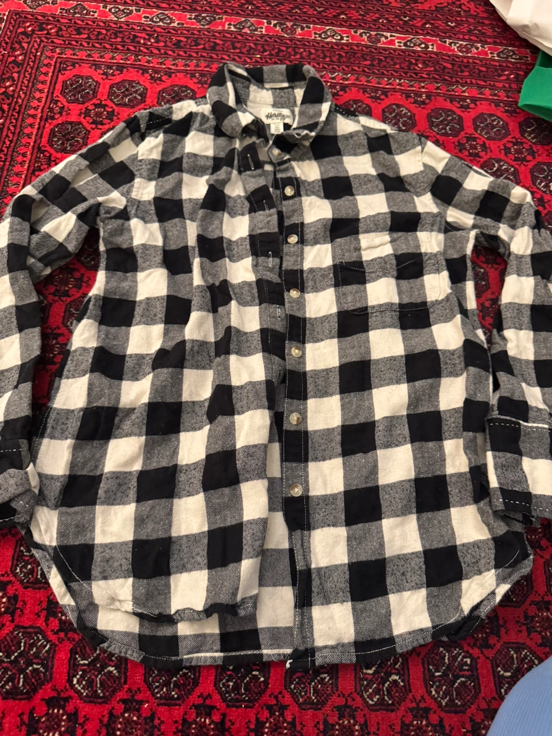 Bundle of women's tops - photo 3