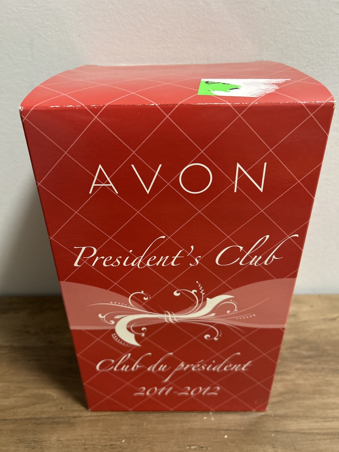 AVON President's Club 2011-2012 Award Figurine