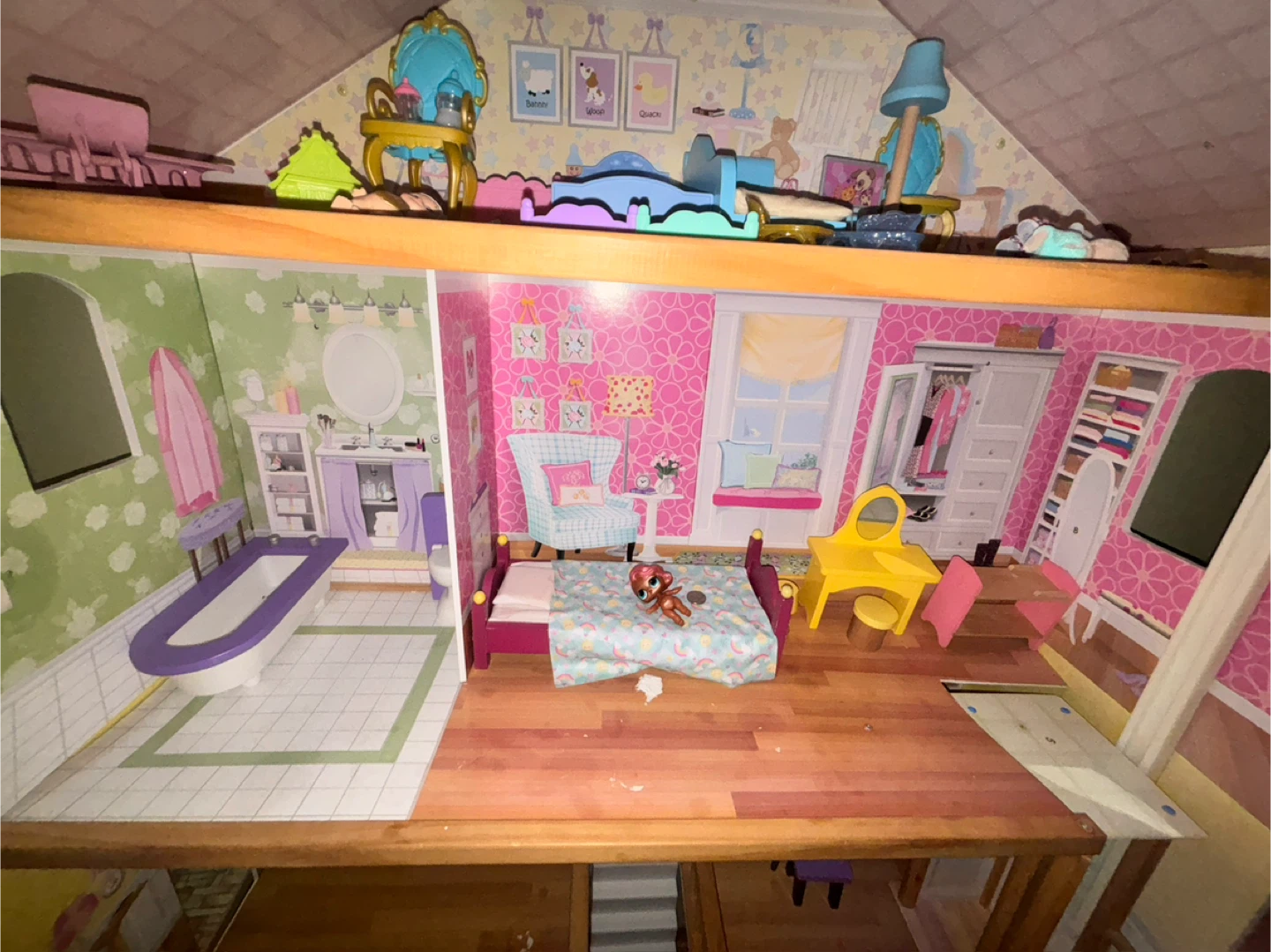Dollhouse with Furniture - photo 3