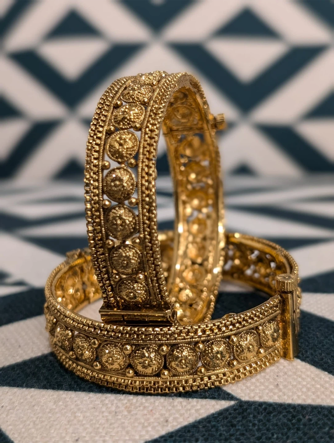 Set of 2 ornate gold-tone bangles with red and green stones - photo 5