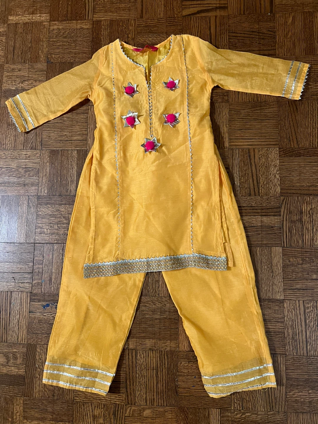 Ethinic wear Girls Yellow Kurta & Pants Set Size 5/6Y