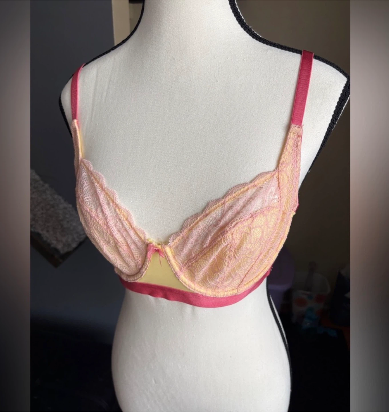 La Vie en Rose Lace Bralette - photo 2