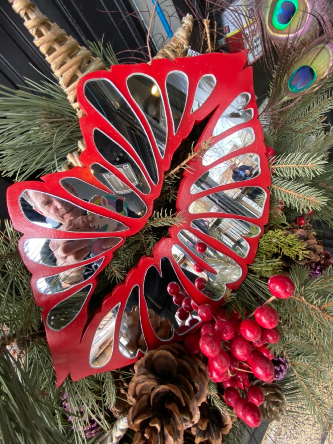 Lip shaped decorative mirror wall art - photo 5