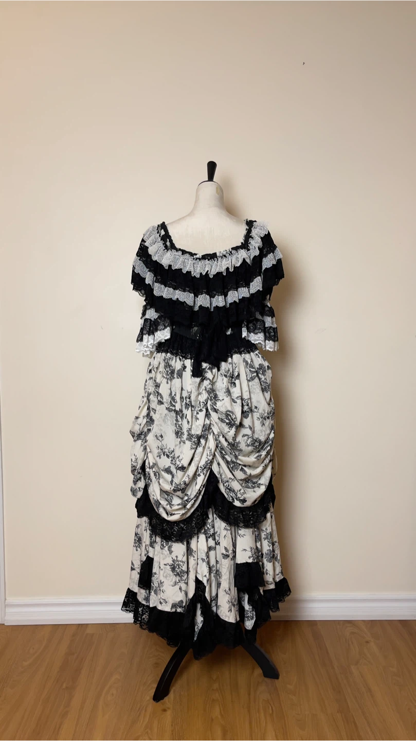 Victorian Style Dress with Ruffle and Floral Print - photo 2