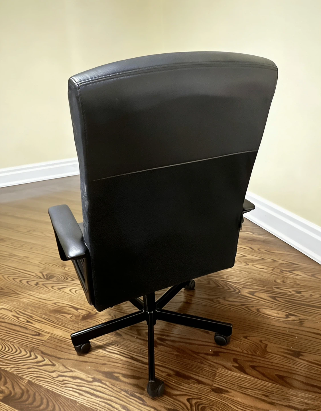 IKEA Black Office Chair - photo 2