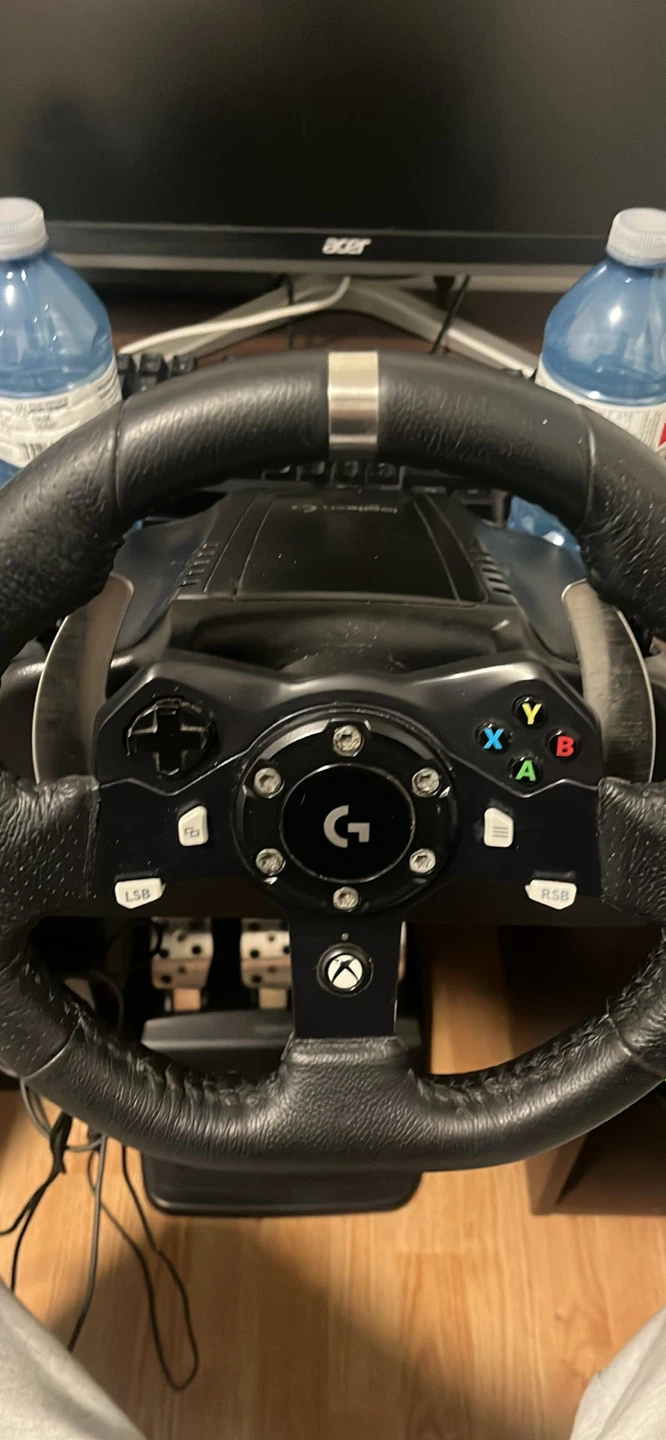 Logitech G920 Racing Wheel and Pedals