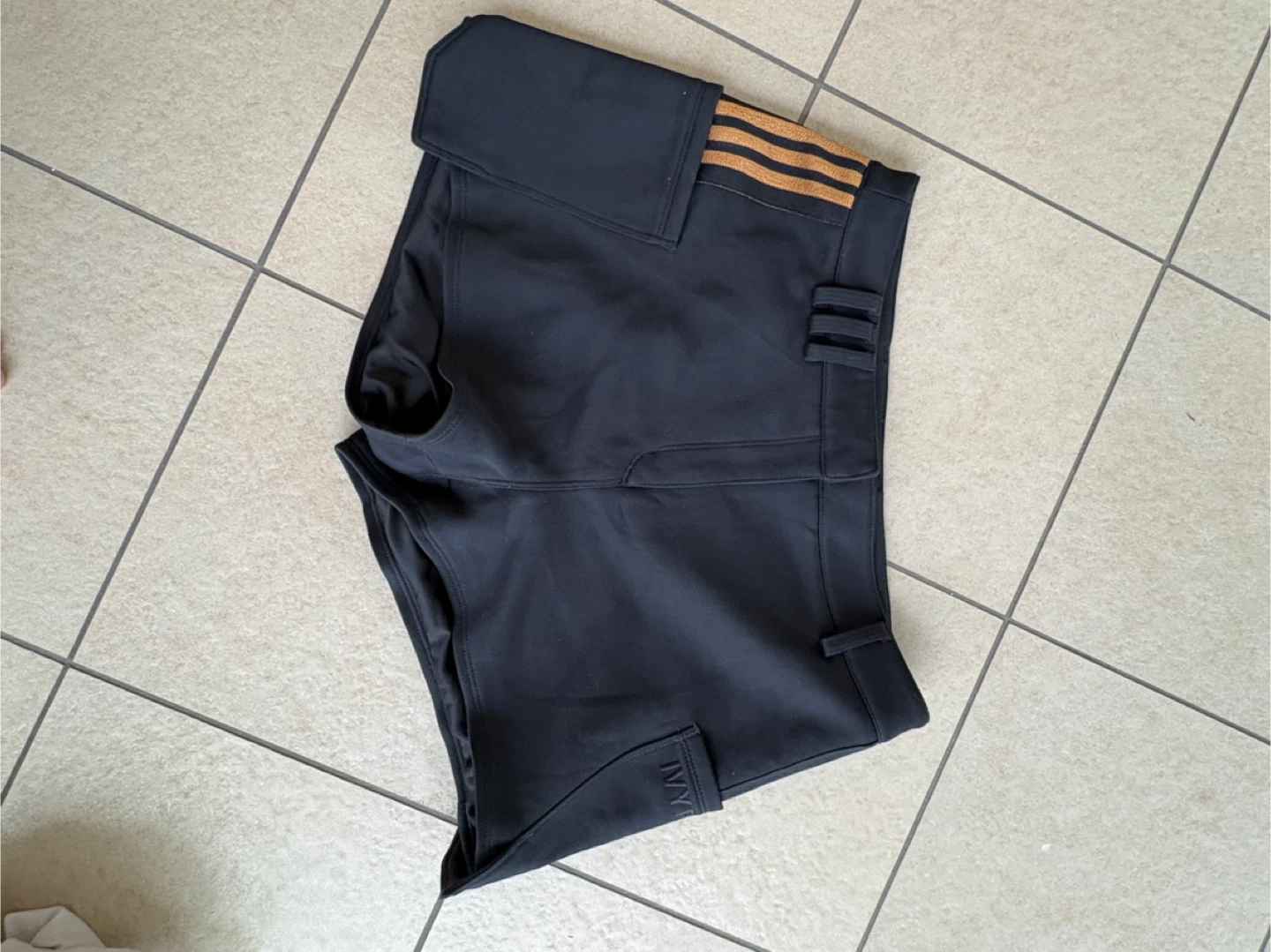 Adidas Ivy Park Black Shorts XXL - photo 3