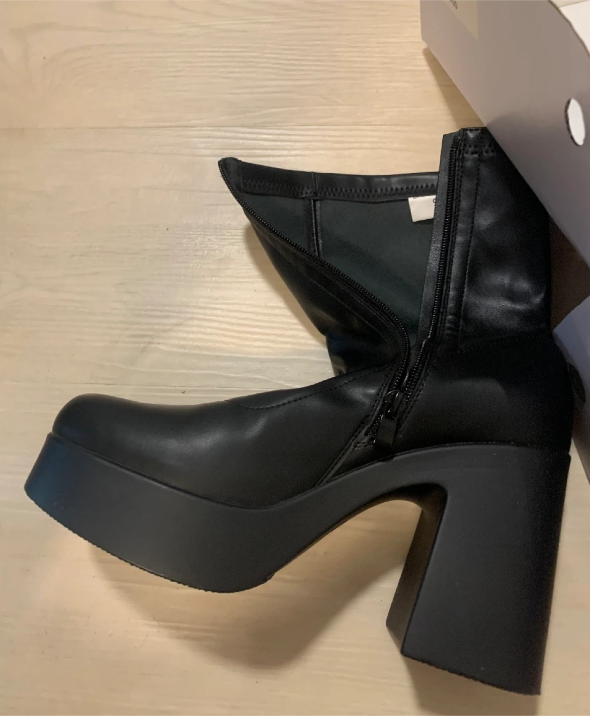Dream Pairs Black Platform Chunky Heel Boots Size 9 - photo 4