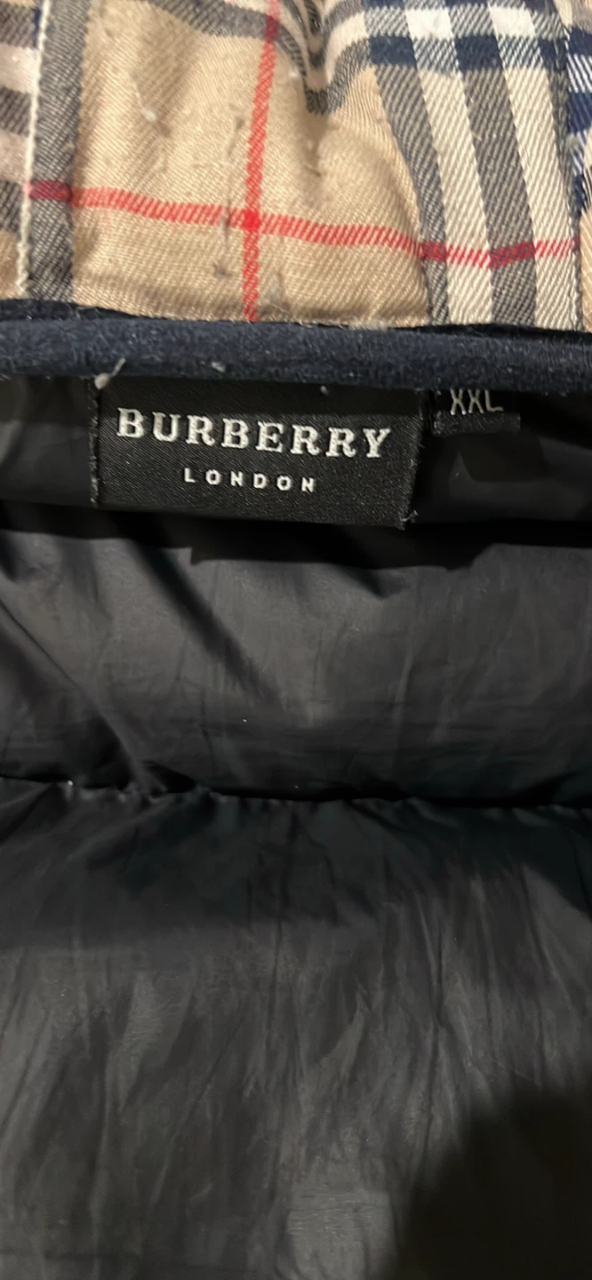 Burberry London Puffer Vest XXL It's Lxx but fits like a size L - photo 3
