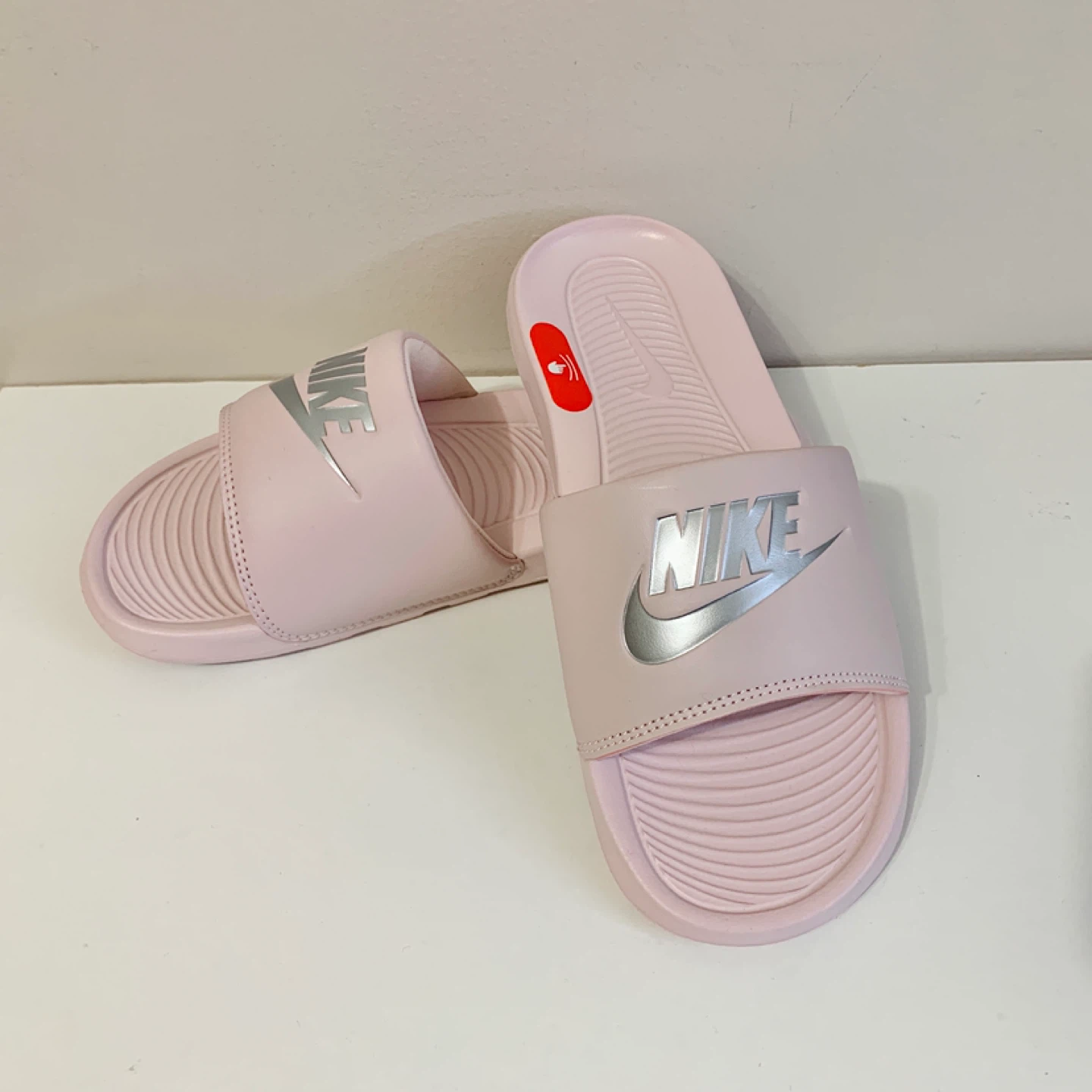 Nike Womens Shoes Size 8 Victori One Slides/Sandal NEW