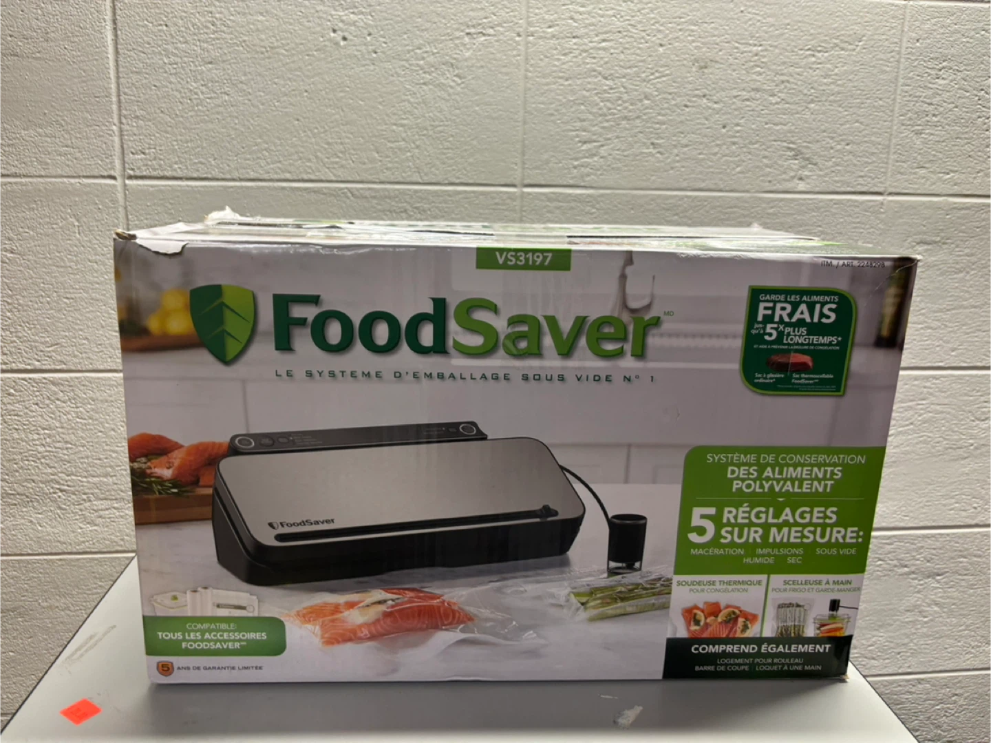 FoodSaver VS3197 Vacuum Sealer Machine - photo 3