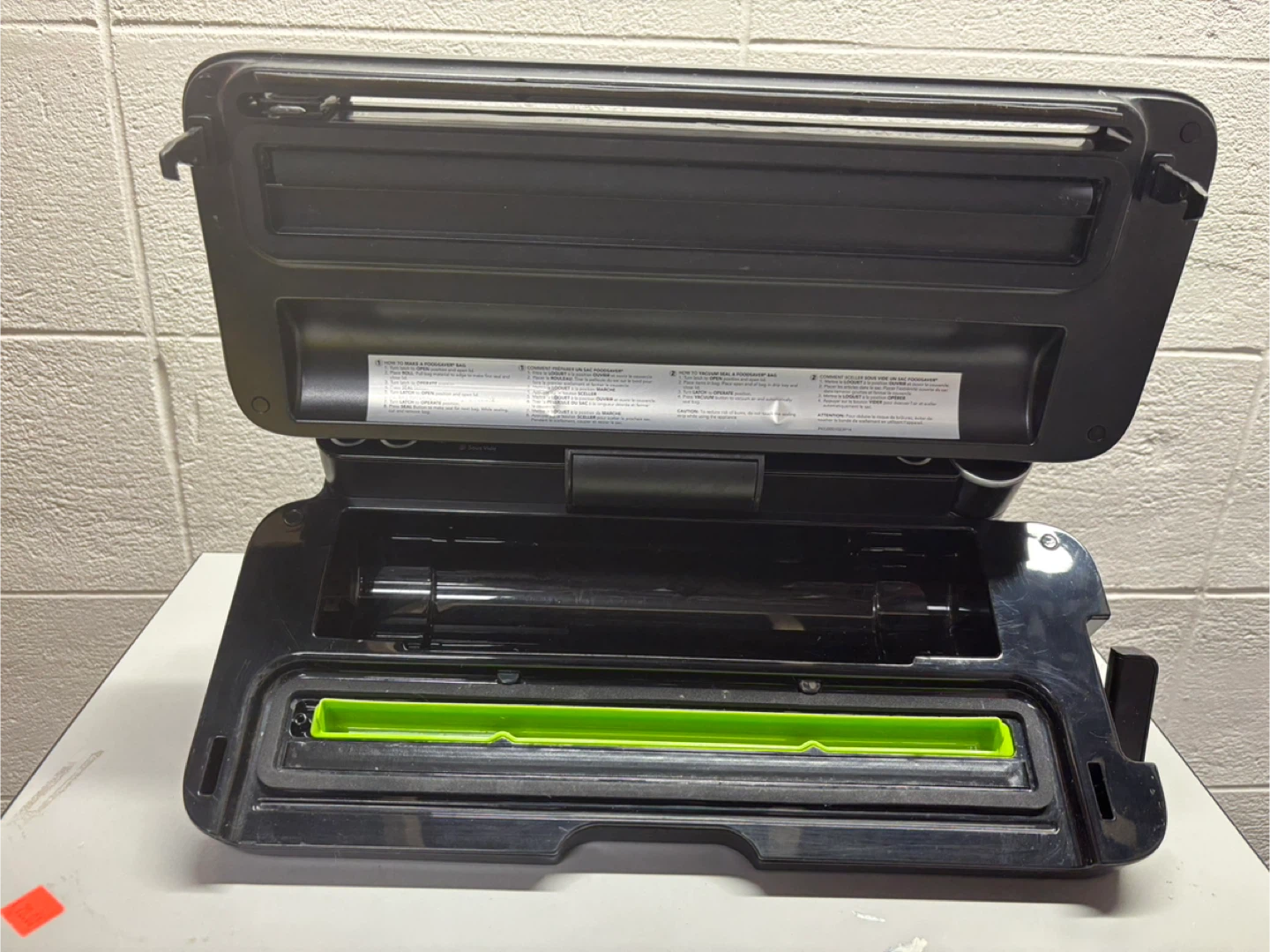 FoodSaver VS3197 Vacuum Sealer Machine
