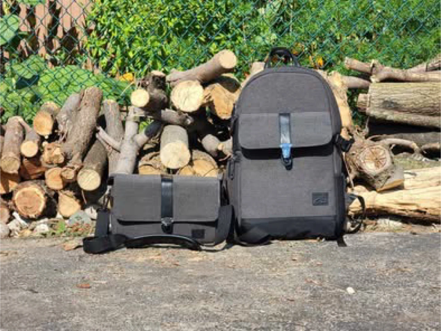 Roots 73 Uptown Gray/Black Camera Bags